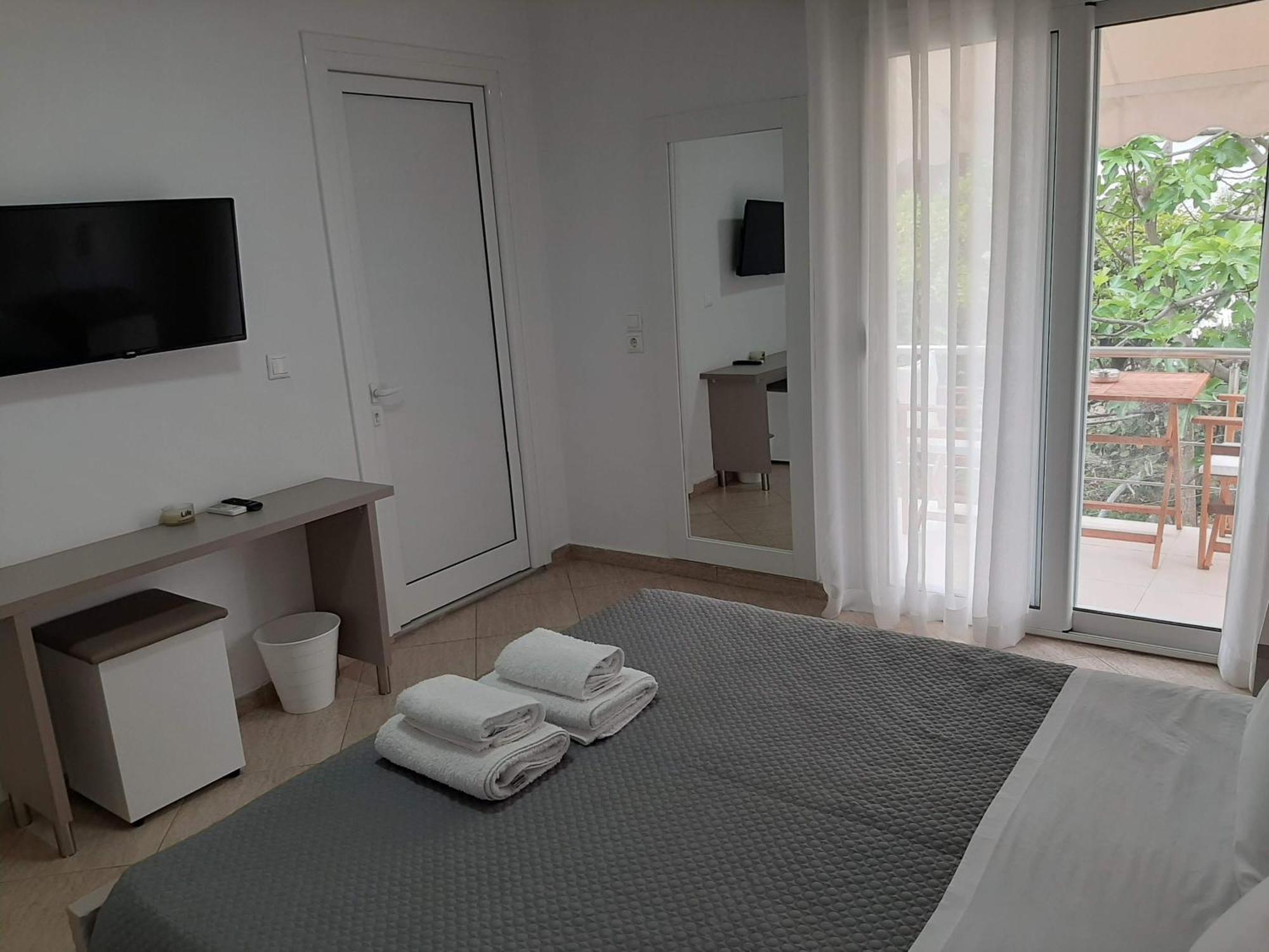 Meto Rooms Σαράντα Εξωτερικό φωτογραφία